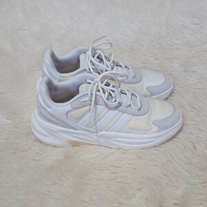 Adidas White and Gray Low-Top Cloudfoam Comfort Sneakers